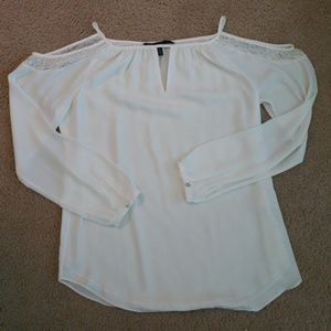 Gorgeous cutout blouse!